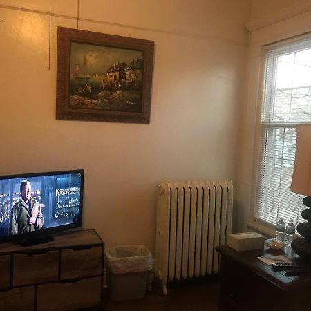 Bed and Breakfast 5 Star Victorian Mansion-Downtown No Locals Erie Exteriér fotografie