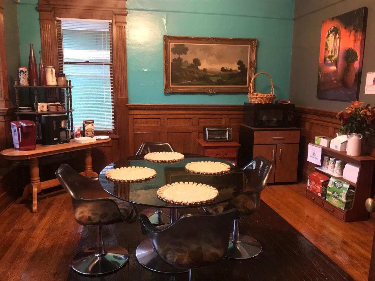 Bed and Breakfast 5 Star Victorian Mansion-Downtown No Locals Erie Exteriér fotografie