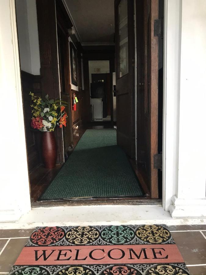 Bed and Breakfast 5 Star Victorian Mansion-Downtown No Locals Erie Exteriér fotografie