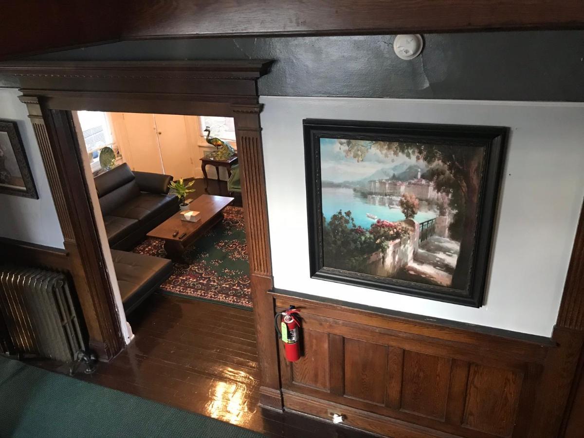 Bed and Breakfast 5 Star Victorian Mansion-Downtown No Locals Erie Exteriér fotografie