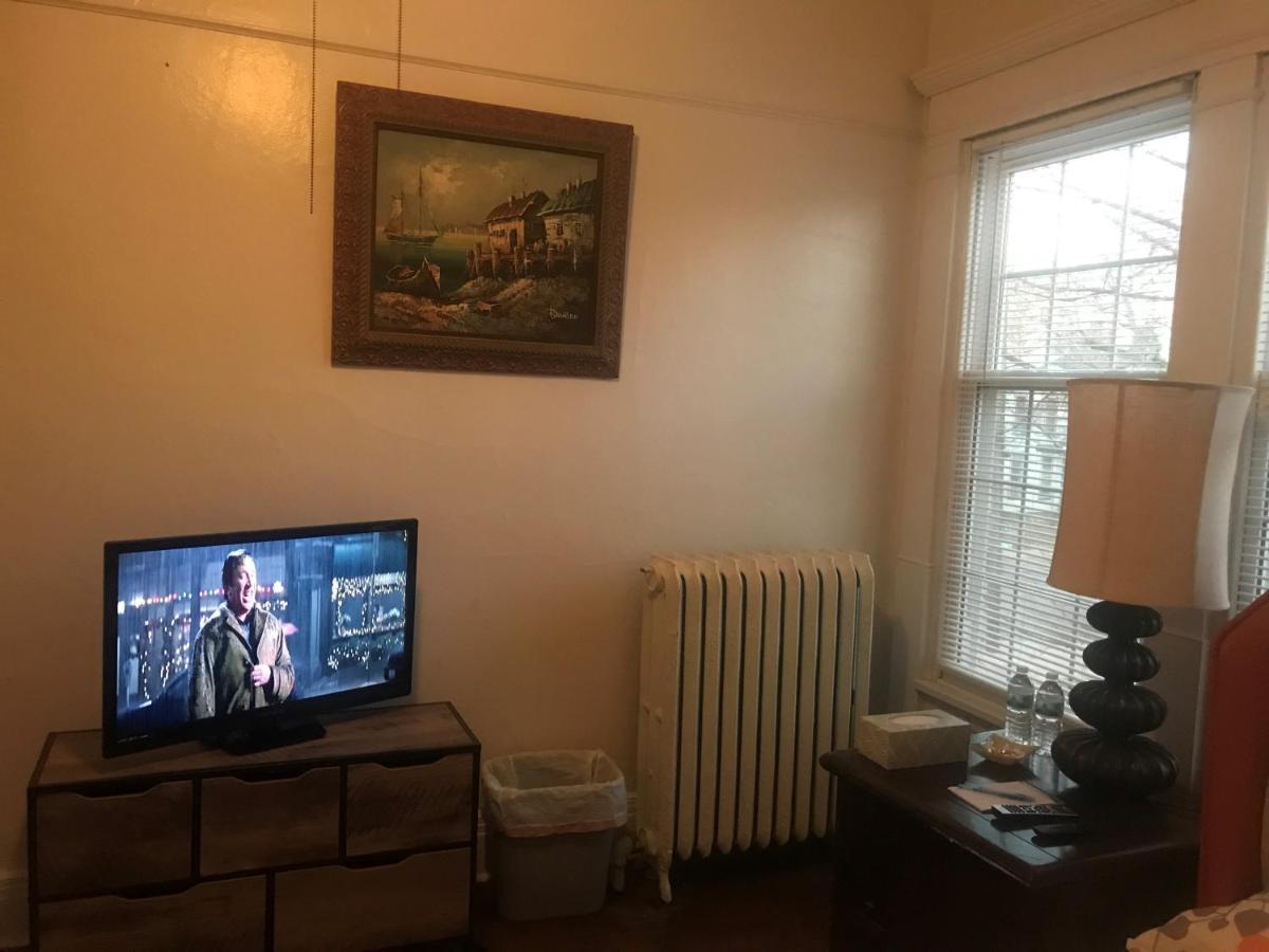Bed and Breakfast 5 Star Victorian Mansion-Downtown No Locals Erie Exteriér fotografie